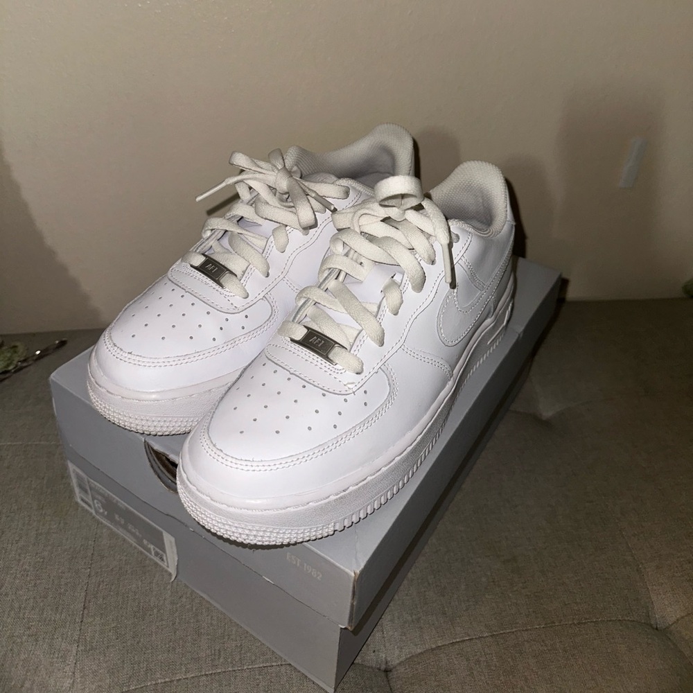 NIKE AF1 Gently Used | Size: 6 |